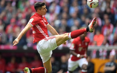 安博电竞快讯-丹麦队门神舒梅切尔扑点救主