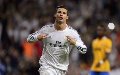 安博电竞播报-德佩绝杀后跪地掩面